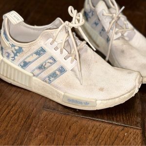 Womens Adidas Running Shoes nmd R1 CLOUD WHITE/AMBIENT SKY/CLOUD WHITE size 8.5